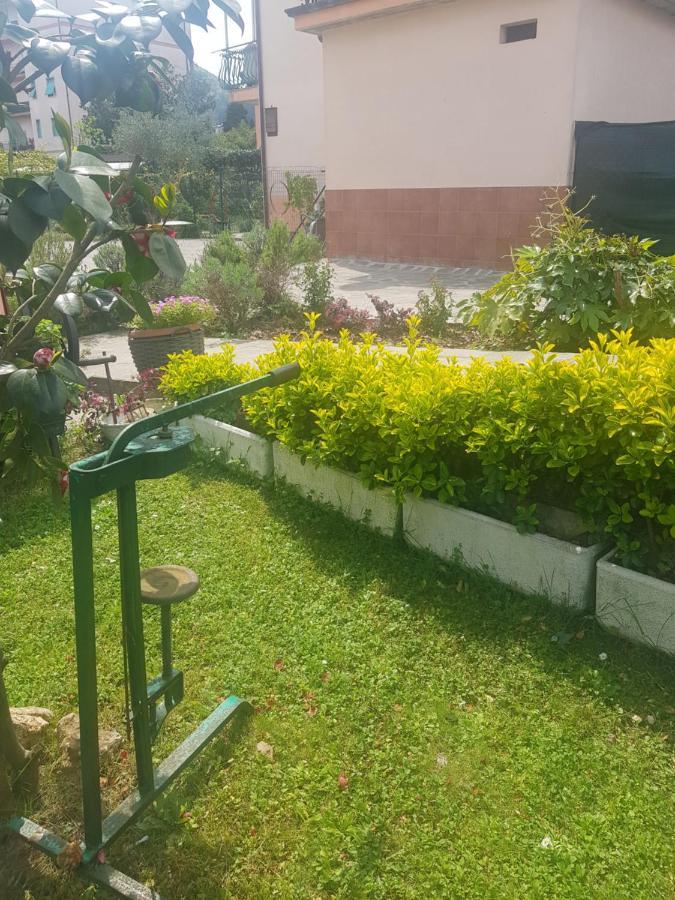 Piano di Follo B&B La Damigiana Fioi المظهر الخارجي الصورة