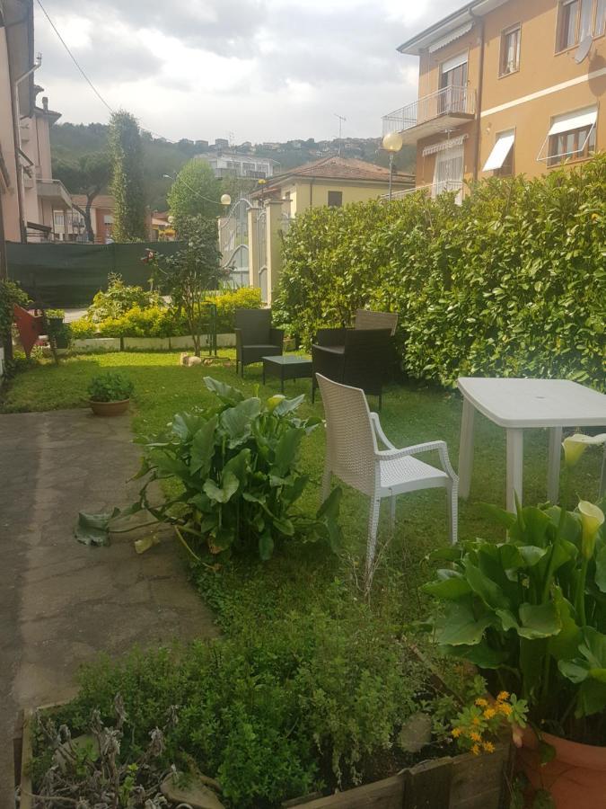 Piano di Follo B&B La Damigiana Fioi المظهر الخارجي الصورة