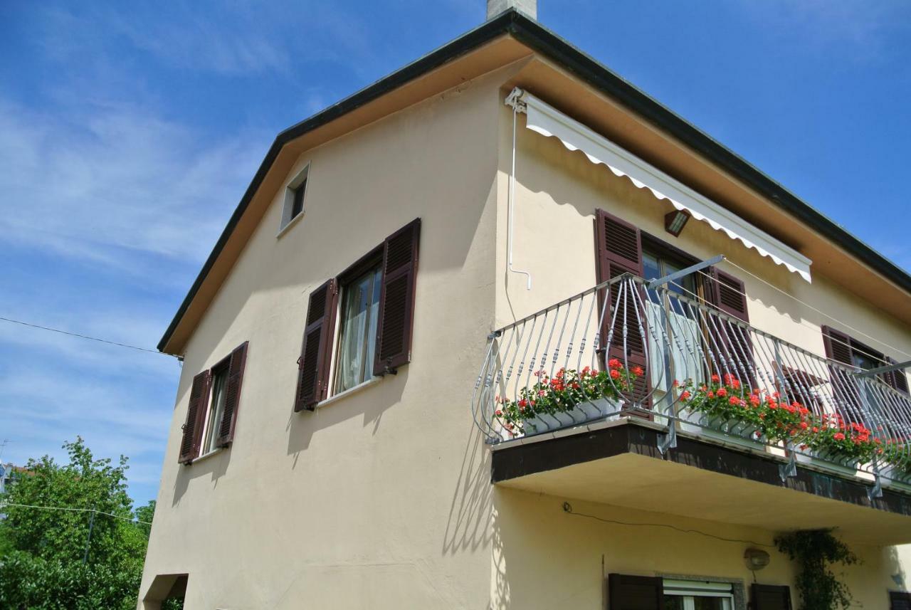 Piano di Follo B&B La Damigiana Fioi المظهر الخارجي الصورة