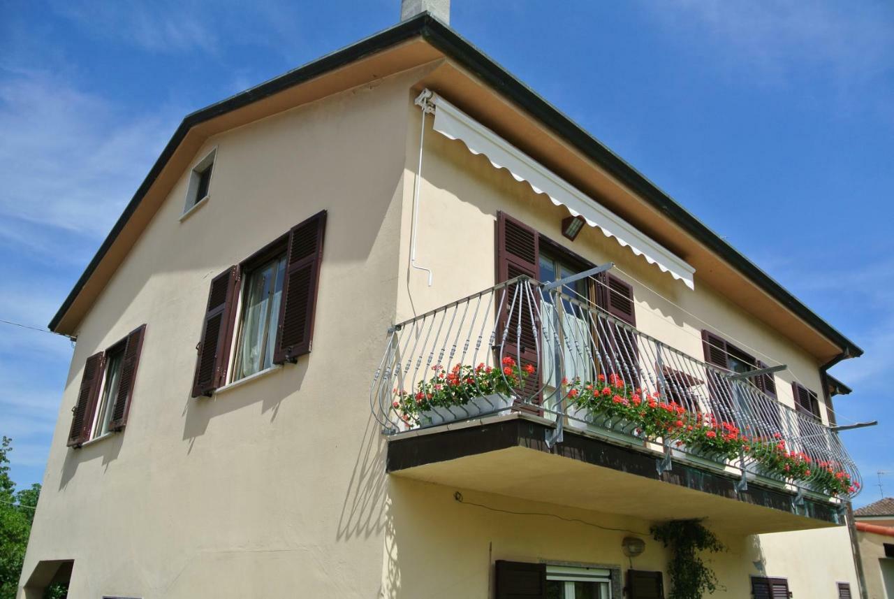 Piano di Follo B&B La Damigiana Fioi المظهر الخارجي الصورة