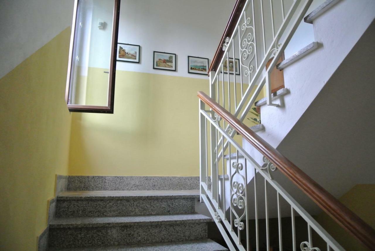 Piano di Follo B&B La Damigiana Fioi المظهر الخارجي الصورة